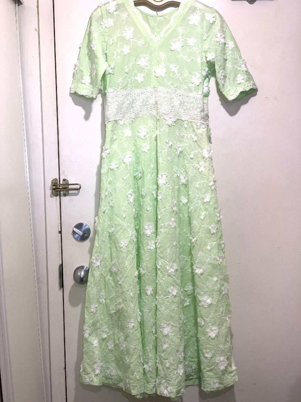 VINTAGE EMBROIDERED V-NECK MAXI DRESSES SIZE S